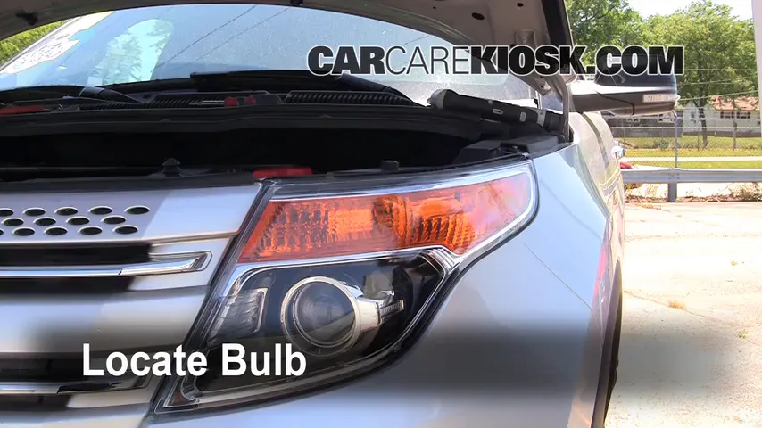 2011 Ford Explorer XLT 3.5L V6 Lights Turn Signal - Front (replace bulb)